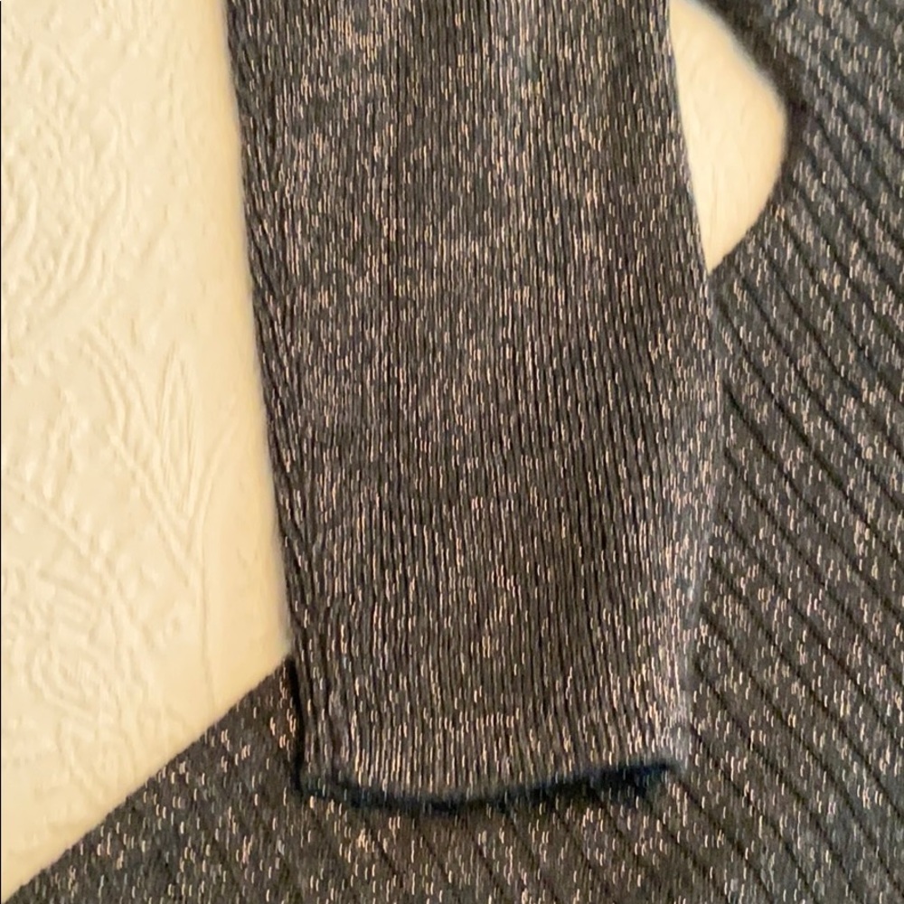 Top - Picture 4 of 6